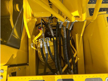 Ekskavator perayap Komatsu PC 240: gambar 3