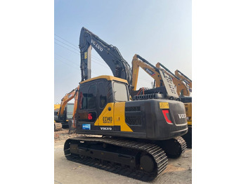 Ekskavator perayap VOLVO EC140