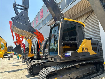 Ekskavator perayap VOLVO EC140