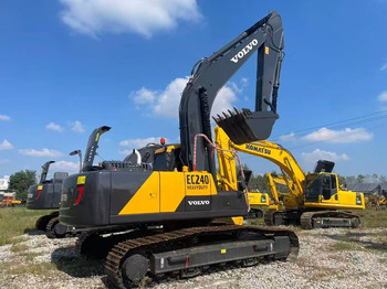 Ekskavator perayap VOLVO EC240