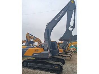Ekskavator perayap VOLVO EC240