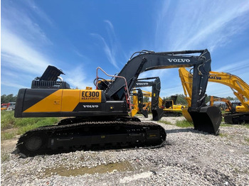 Ekskavator perayap VOLVO EC300