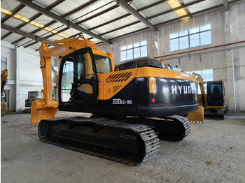 Ekskavator perayap HYUNDAI