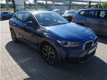 Mobil SUV BMW