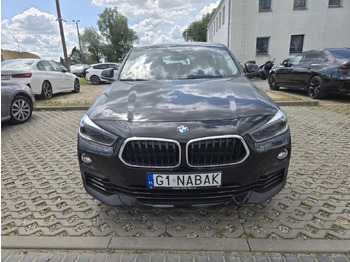 Hatchback BMW X2 sDrive18d Advantage aut HATCHBACK: gambar 3