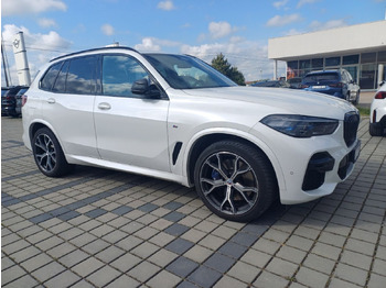 Mobil SUV BMW