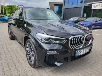 Mobil SUV BMW