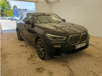 Mobil SUV BMW