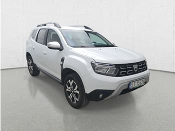 Mobil SUV DACIA