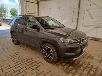 Mobil SUV JEEP