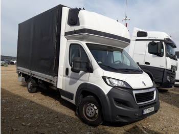 Van dengan terpal samping PEUGEOT Boxer