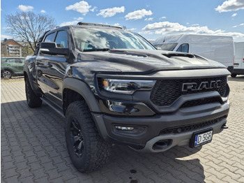 Truk pikap