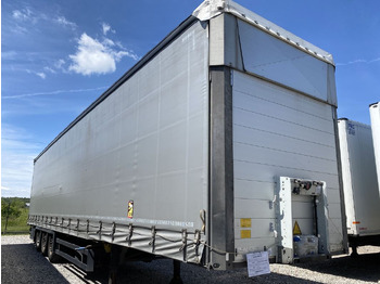 Trailer dengan terpal samping SCHMITZ