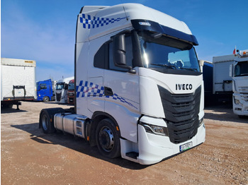 Tractor head IVECO
