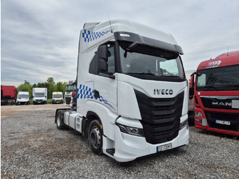 Tractor head IVECO