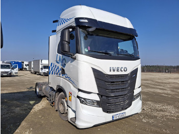 Tractor head IVECO
