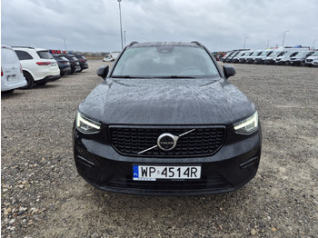 Mobil SUV VOLVO XC40 SUV: gambar 2