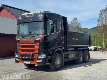 Truk jungkit SCANIA R 730