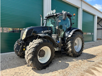 Traktor NEW HOLLAND T7