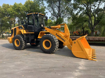 Wheel loader CUMMINS