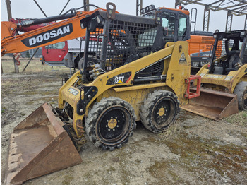 Skid steer CATERPILLAR 216B3