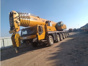 Derek bergerak XCMG XCA240