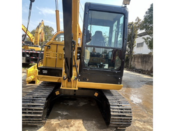 Ekskavator perayap CATERPILLAR 305.5E2