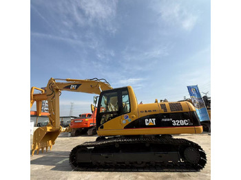 Ekskavator perayap CATERPILLAR 320CL