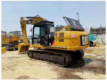 Ekskavator perayap CATERPILLAR 320D