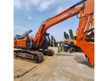 Ekskavator perayap HITACHI ZX200
