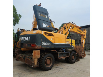 Ekskavator roda HYUNDAI