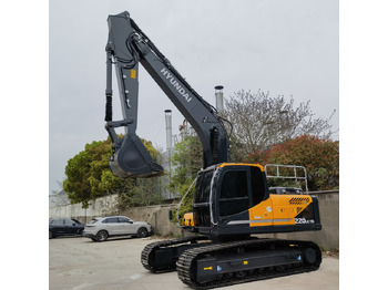 Ekskavator perayap HYUNDAI