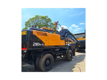 Ekskavator roda HYUNDAI