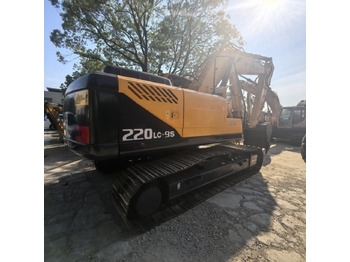 Ekskavator roda HYUNDAI