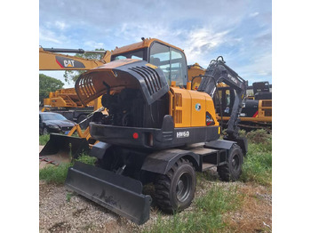 Ekskavator roda HYUNDAI