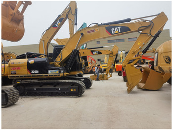 Ekskavator perayap CATERPILLAR