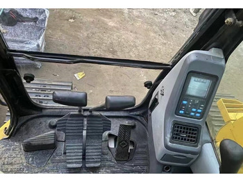 Ekskavator perayap Komatsu 128 US: gambar 4