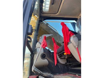 Ekskavator perayap Komatsu PC 210: gambar 3 Ekskavator perayap Komatsu PC 210: gambar 3