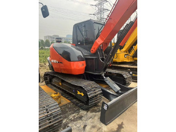 Ekskavator perayap KUBOTA
