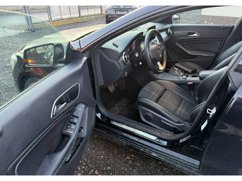 Mobil Mercedes-Benz Klasa CLA C117/X117 Mercedes-Benz Klasa CLA Mercedes CLA 250 4MATIC 2.0-210KM Bogate wyposażenie 2016: gambar 2