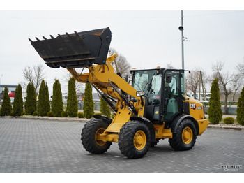 Wheel loader CATERPILLAR 906M