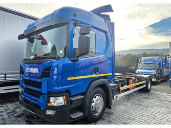Truk sasis SCANIA P 360