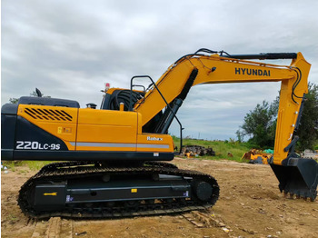 Ekskavator perayap HYUNDAI