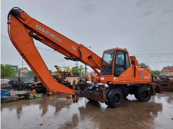 Ekskavator DAEWOO
