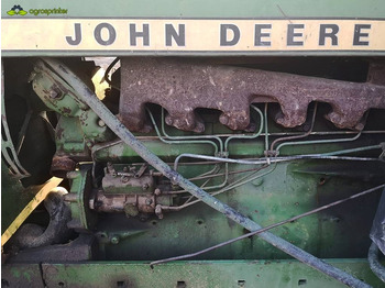 Traktor John Deere 3030: gambar 2