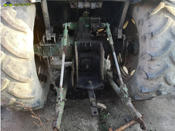 Traktor John Deere 3030: gambar 4
