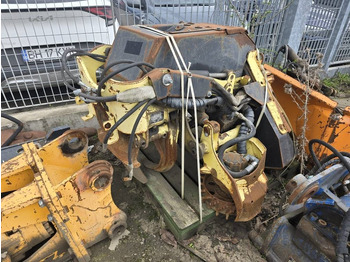 Jatuh kepala JOHN DEERE