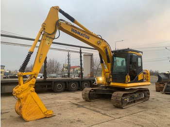 Ekskavator perayap KOMATSU PC130