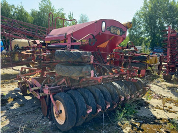 Menggabungkan bor benih Vaderstad Rapid400F: gambar 4