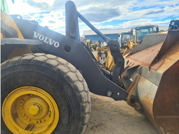 Wheel loader Volvo L 120 E: gambar 3